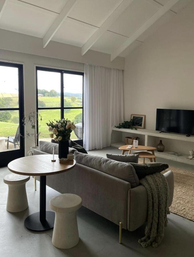 Ten Acres Beechmont Bagian luar foto